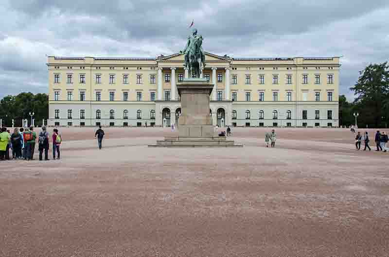 Noruega - Oslo 006 - Palacio Real.jpg